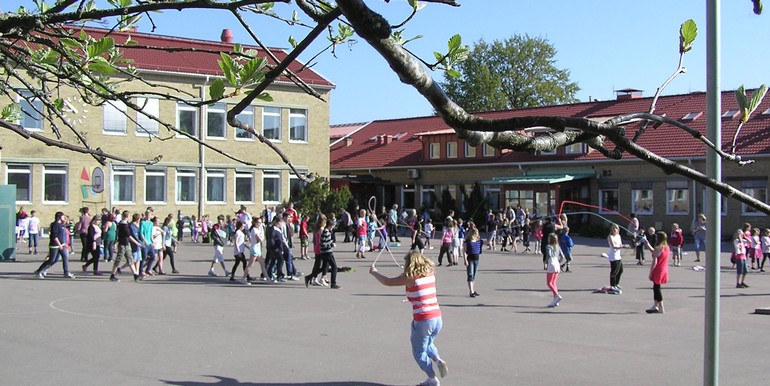 Nossebro skola skolgård