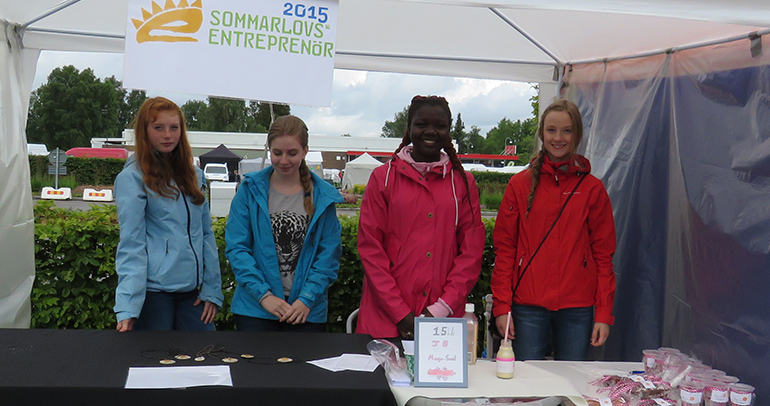 Sommarlovsentreprenörer på Nossebro Marknad